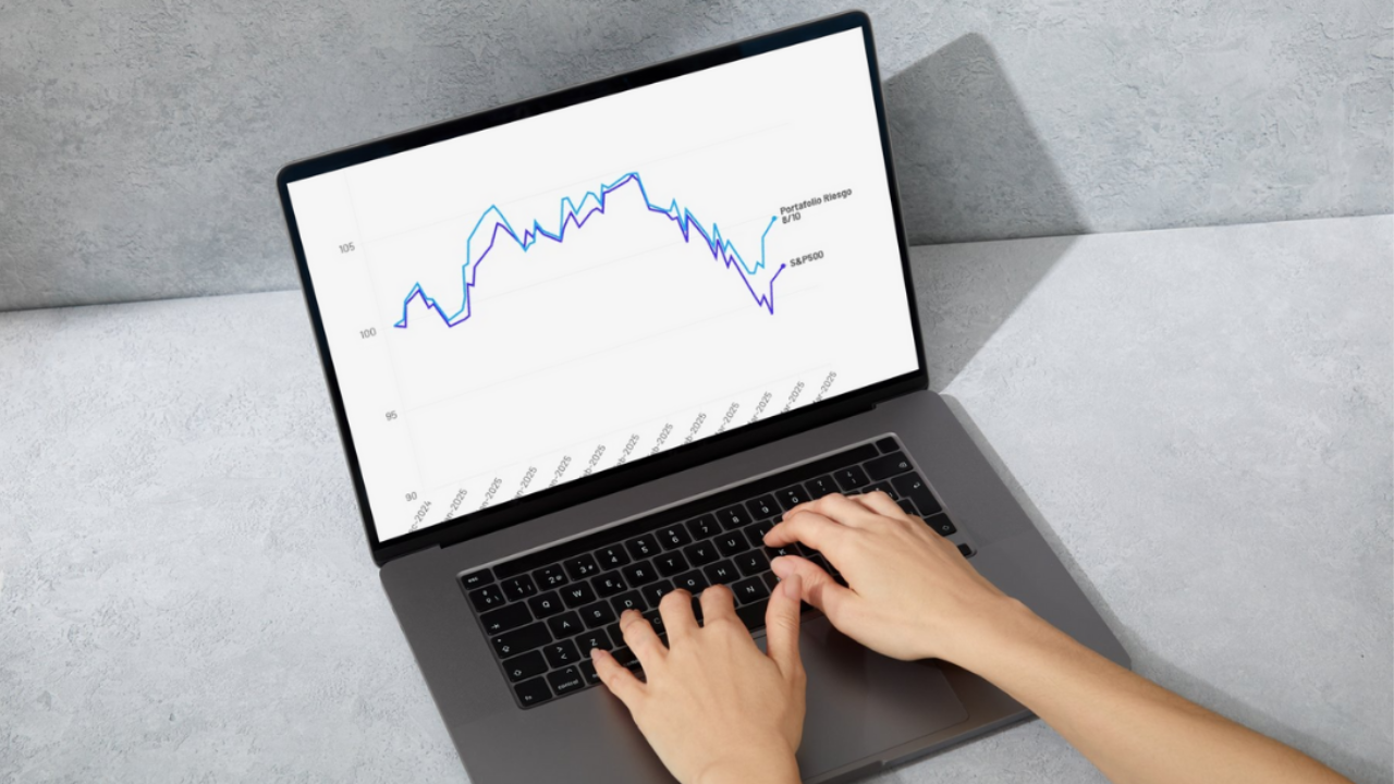 Portada de Blog sobre Diversificación Inteligente: Cómo el Portafolio de Riesgo 8/10 de Insights Supera al S&P500 en 2025